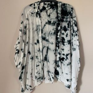 TALULA WHITE TYE DIE KIMONO (small/medium)